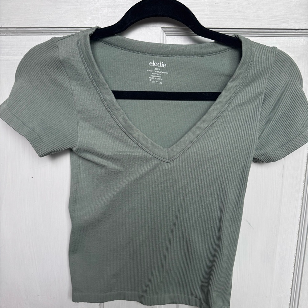 Elodie Short-Sleeve Ribbed V-Neck Tee in Sage